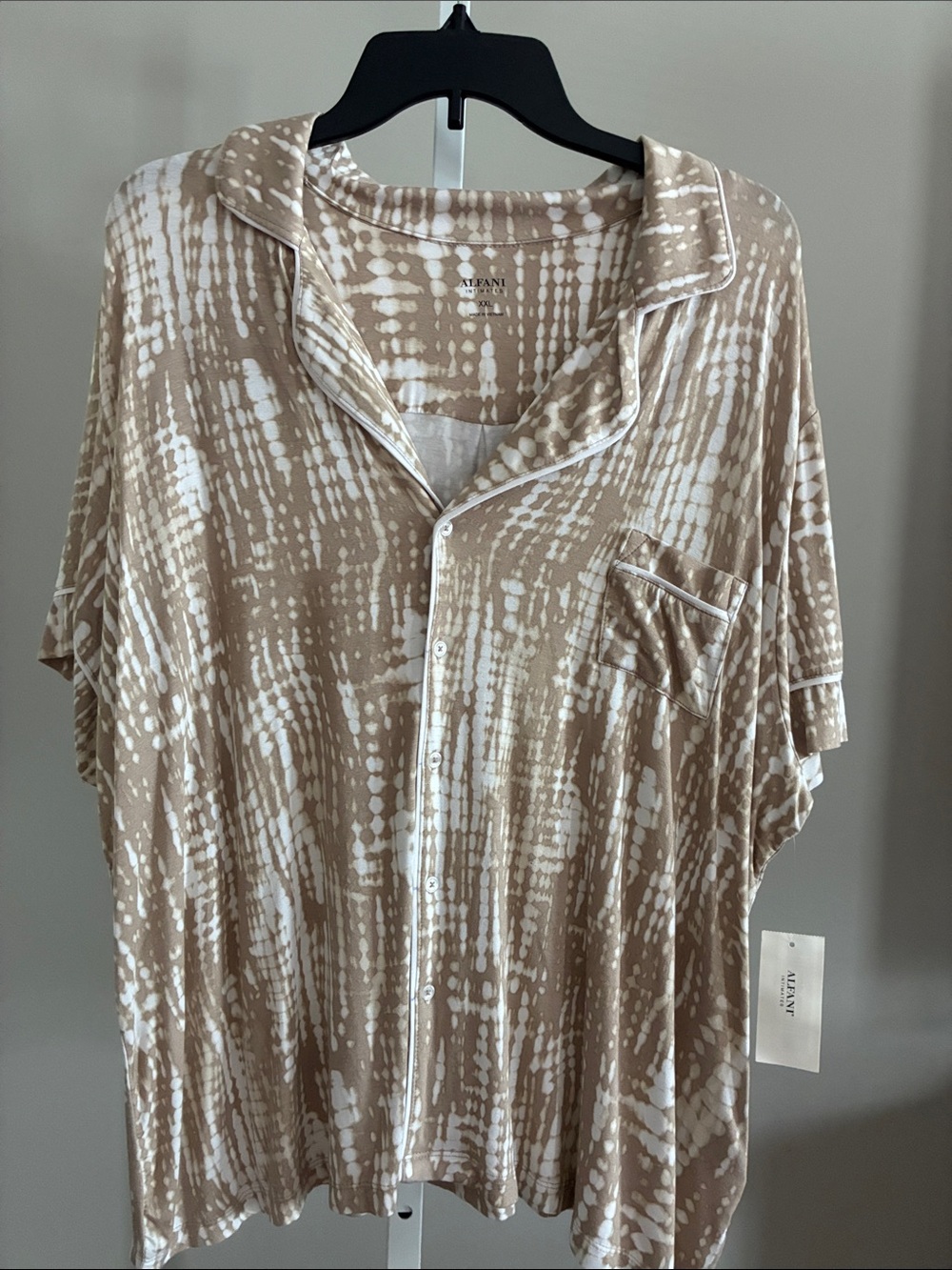 Alfani Beige and White Tie-Dye Short Sleeve Button-Down Sleep Shirt